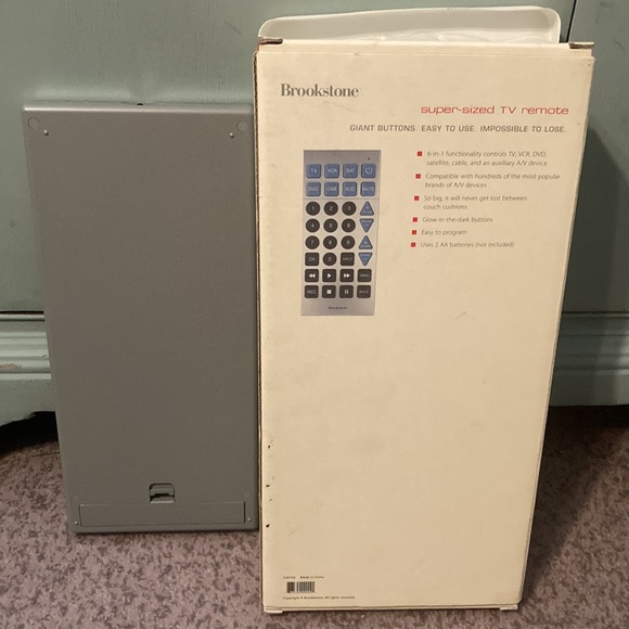 Brookstone Super Sized 6 in 1 Remote Control TV DVD V Jumbo SENIOR LARGE BUTTONS - Picture 3 of 9